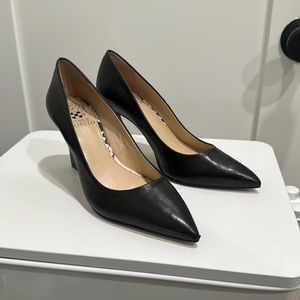 Women’s size 7.5 Vince Camuto high heel